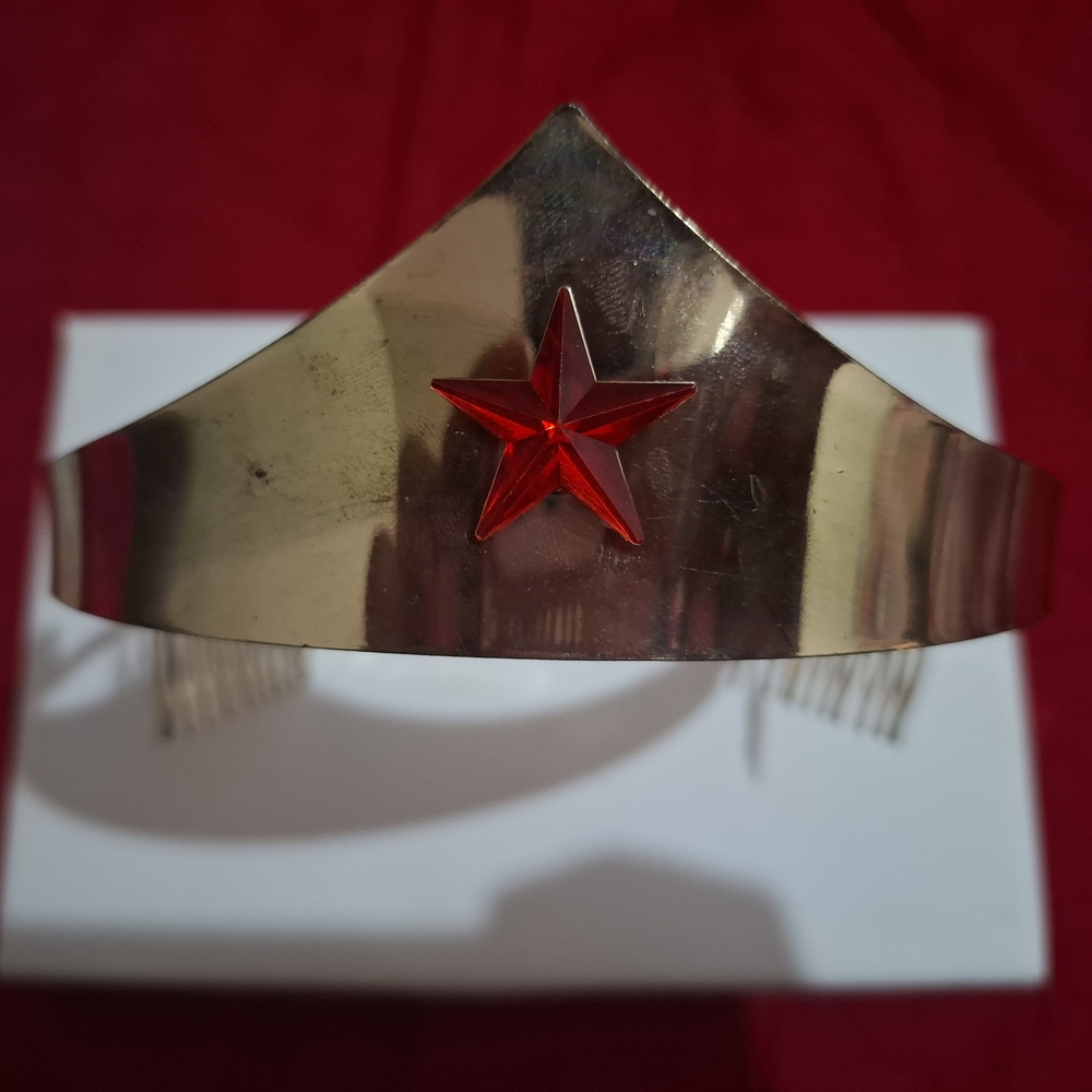 Wonder Woman Gold Star Hair Accessory